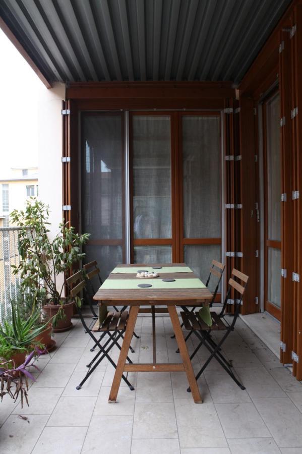 Terrace Apartment Close To Metro Station Milán Exteriér fotografie