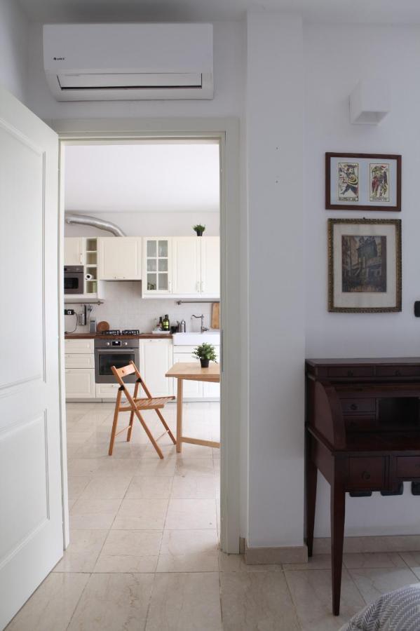 Terrace Apartment Close To Metro Station Milán Exteriér fotografie