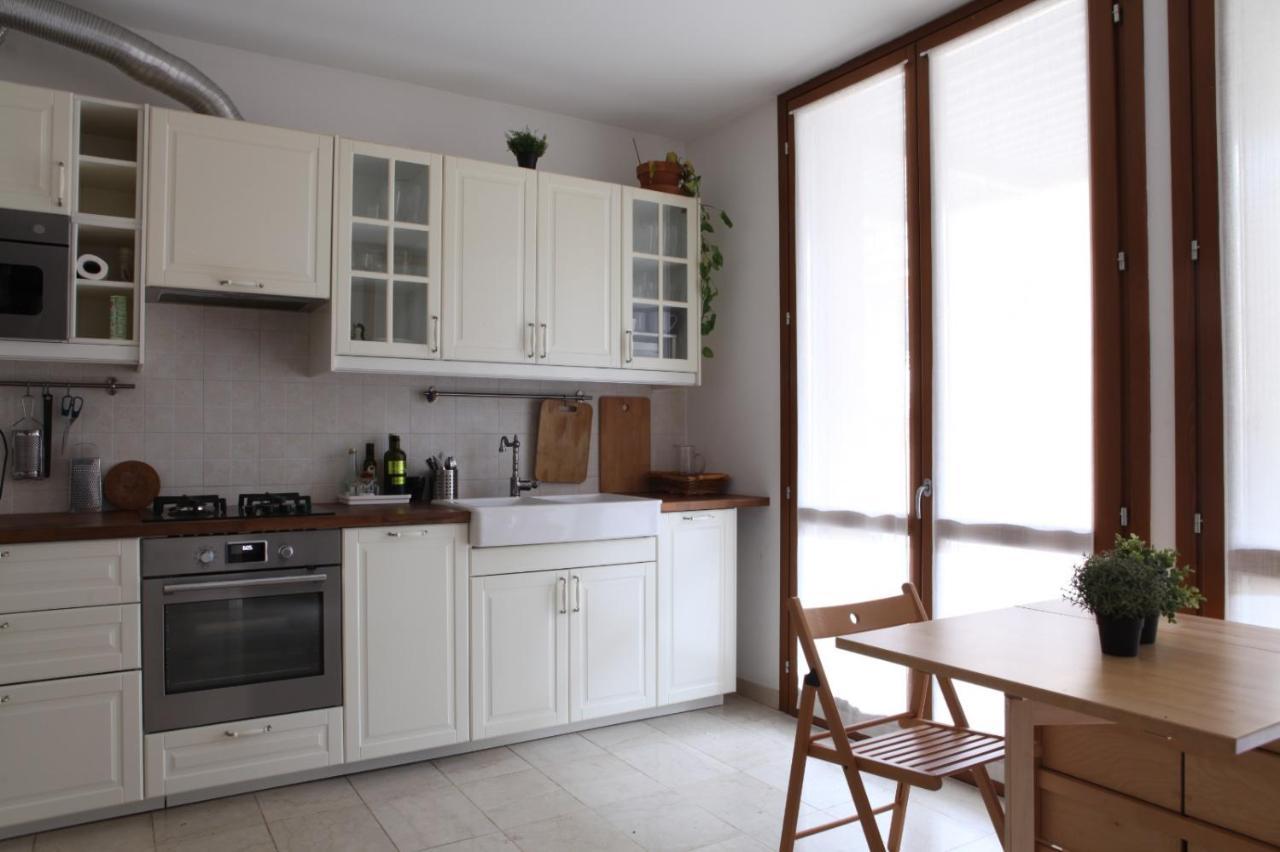 Terrace Apartment Close To Metro Station Milán Exteriér fotografie